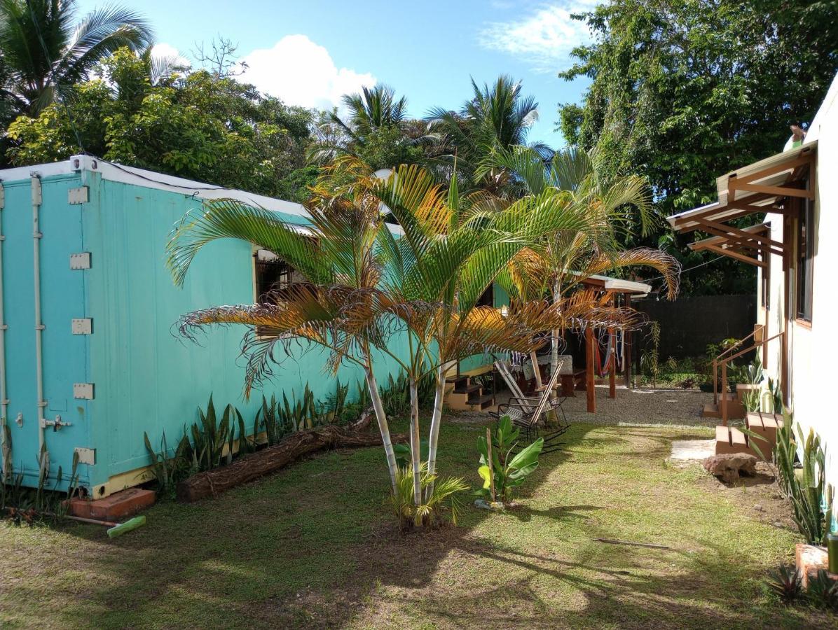 Container House Cahuita Hotel Exterior photo
