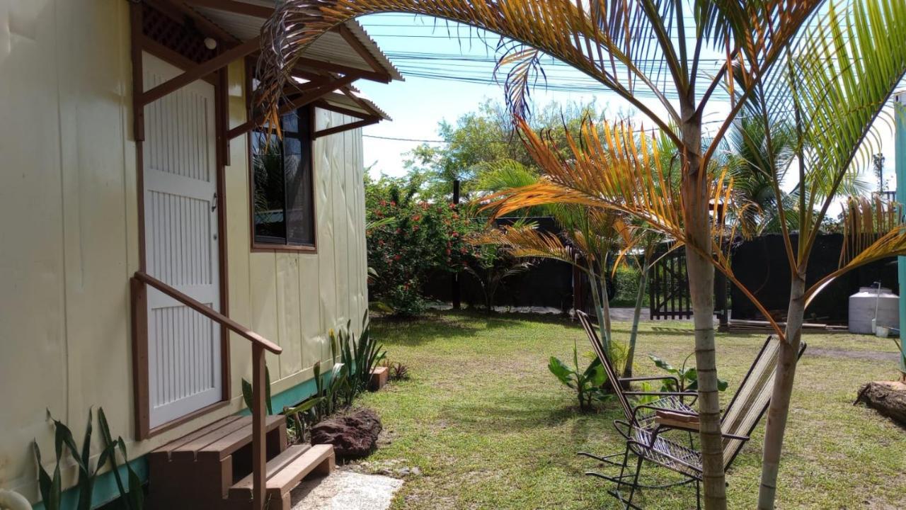 Container House Cahuita Hotel Exterior photo